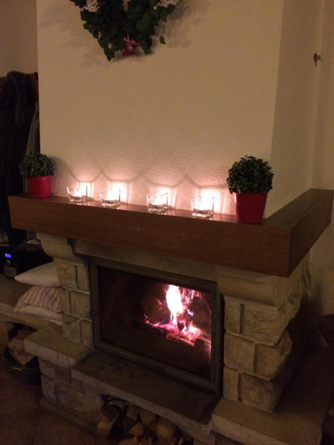 Aparthotel Sklep U Hrabalu Hustopeče Esterno foto
